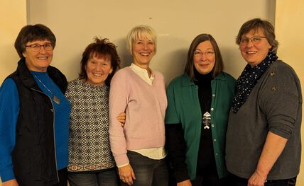 Alter Vorstand von links: Regine Melzer-Krieger, Gisela John, Marion Spittel, Bärbel Fischbeck und  Wiebke Banse